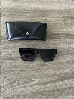 SHEIN Black Square Sunglasses